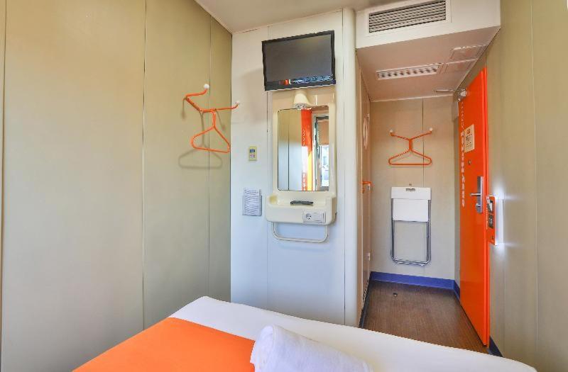 Easyhotel Sofia Rum bild