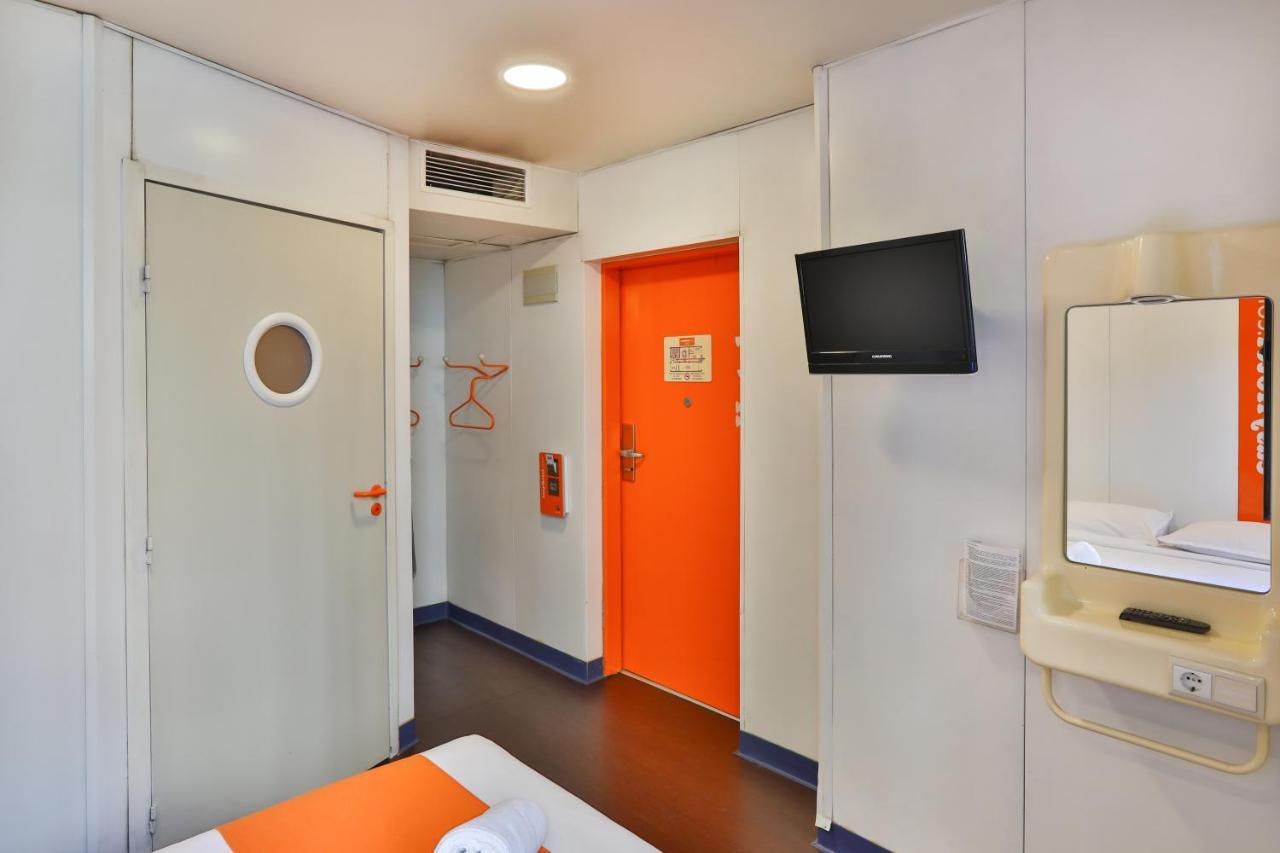 Easyhotel Sofia Exteriör bild